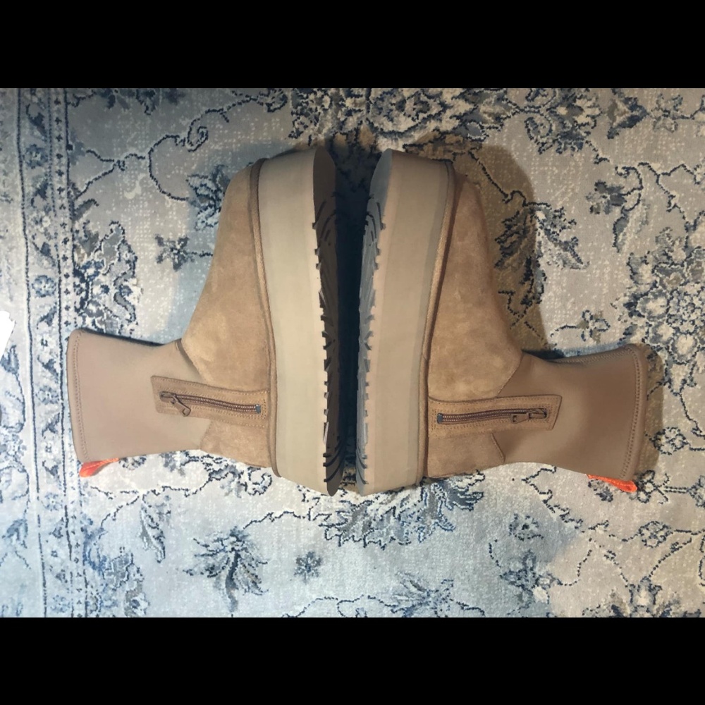 UGG Classic Dipper Boot in Chestnut - Picture 9 of 11